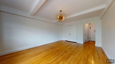 1 Christopher St in New York, NY - Building Photo - Building Photo