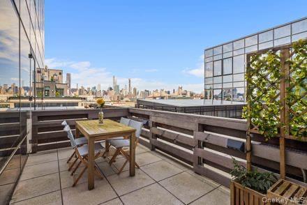 property at 3 Ct Square W