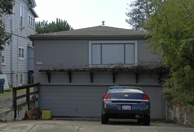 2016 San Jose Ave in Alameda, CA - Building Photo - Building Photo