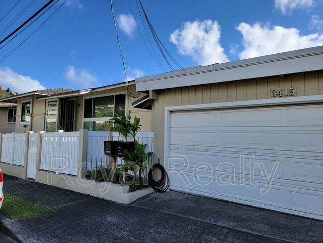 property at 3415 Kalua Rd