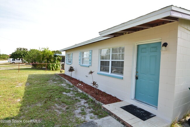 2415 Sadler Ln in Melbourne, FL - Building Photo - Building Photo