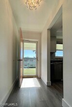 200 Valley Stream Dr in Naples, FL - Building Photo - Building Photo