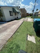 10803 SW 5th St in Miami, FL - Building Photo - Building Photo