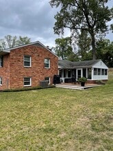 7603 Cosgrove Pl in Springfield, VA - Foto de edificio - Building Photo