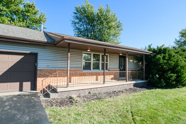 422 Cottam Ave in Wheeler, IN - Building Photo - Building Photo