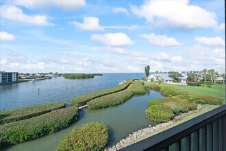 3165 N Atlantic Ave in Cocoa Beach, FL - Building Photo - Building Photo