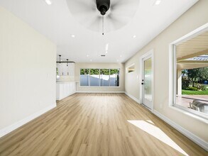 4751 NE 4th Ave in Fort Lauderdale, FL - Building Photo - Building Photo