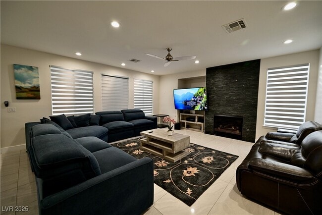 property at 385 Glenridding St