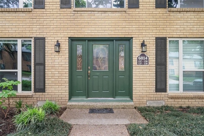 property at 6014 E University Blvd