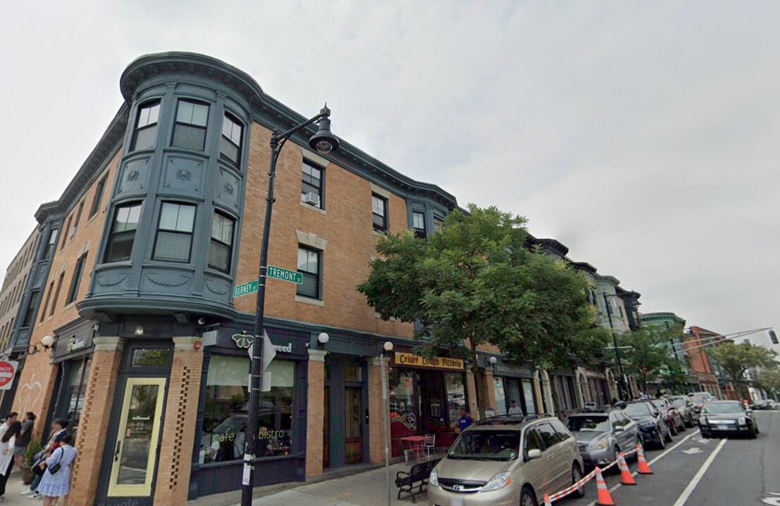 1510 Tremont St in Boston, MA - Building Photo