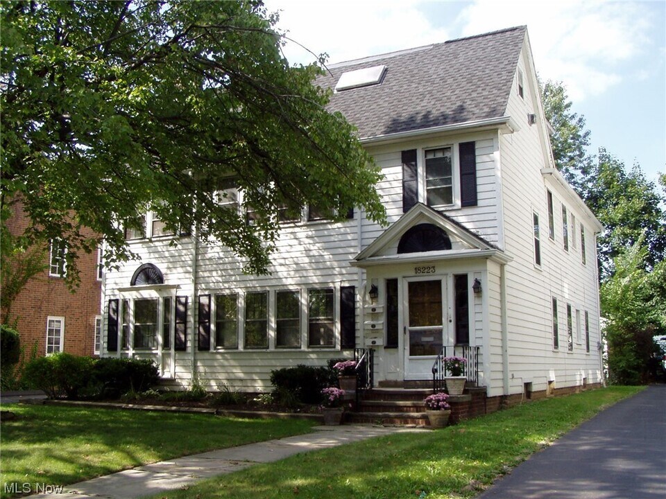 18223 Winslow Rd-Unit -1 in Shaker Heights, OH - Building Photo