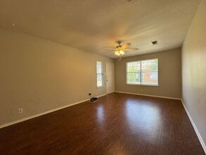 7320 Sanger Ave in Waco, TX - Building Photo - Building Photo