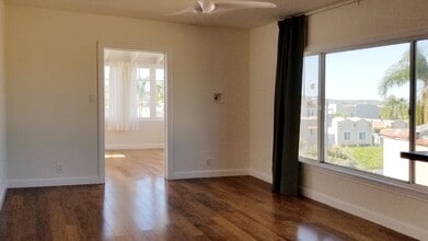 3919 W 27th St, Unit 3921 in Los Angeles, CA - Building Photo - Building Photo