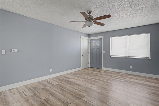 348 N 14th St in Rogers, AR - Building Photo - Building Photo