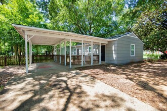 1001 Avondale Rd in Montgomery, AL - Building Photo - Building Photo