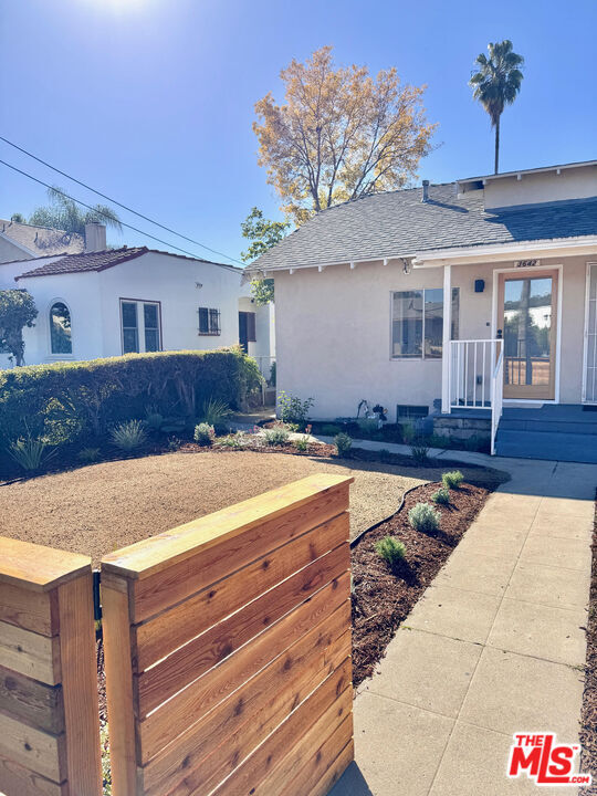 3642 Seneca Ave in Los Angeles, CA - Building Photo - Building Photo