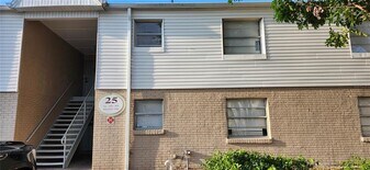 7210 N Manhattan Ave in Tampa, FL - Building Photo