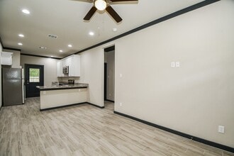 7802 Dandy St in Houston, TX - Building Photo - Building Photo