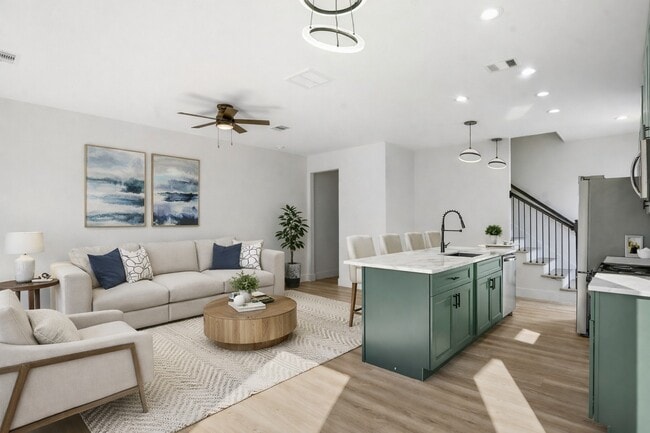 1313 Knight St in Houston, TX - Building Photo - Building Photo