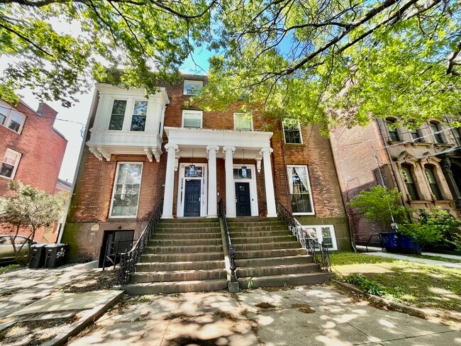 546 Chapel St in New Haven, CT - Building Photo - Building Photo