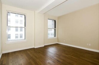 225 5th Ave in New York, NY - Building Photo - Building Photo