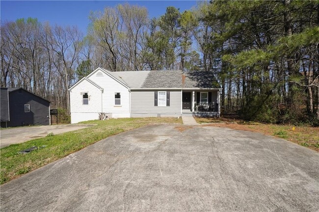 5444 Glen Haven Dr in Atlanta, GA - Building Photo - Building Photo