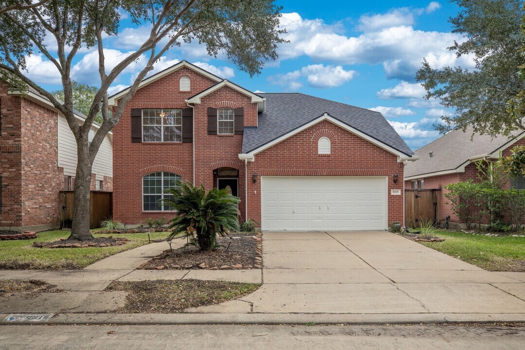 5315 Barleycorn Ln in Katy, TX - Foto de edificio
