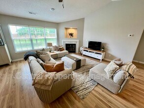 952 Breezewood Ct in Greer, SC - Building Photo - Building Photo