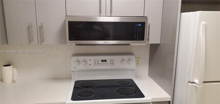 400 SW 134th Way in Pembroke Pines, FL - Building Photo - Building Photo