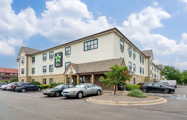 Furnished Studio-Chicago - Naperville - West in Naperville, IL - Building Photo - Building Photo