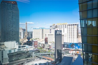 3726 S Las Vegas Blvd in Las Vegas, NV - Building Photo - Building Photo