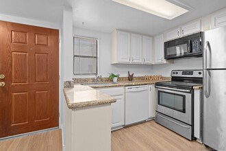 8461 Via Mallorca in San Diego, CA - Building Photo - Building Photo