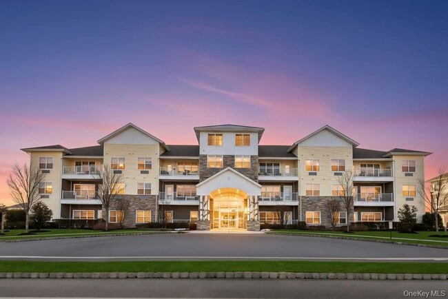 1 Meadows Ln in Yaphank, NY - Building Photo - Building Photo