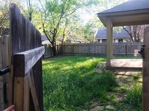 2006 Oakview Dr in Round Rock, TX - Building Photo - Building Photo