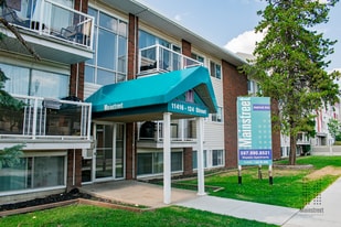 Majestic Apartments in Edmonton, AB - Building Photo