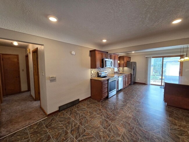 1610 Parker St in Cedar Falls, IA - Building Photo - Building Photo