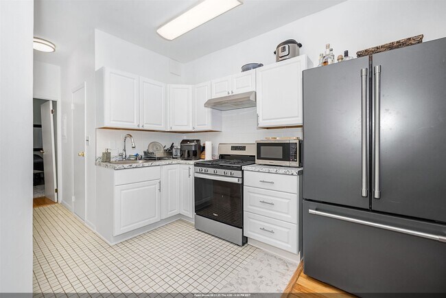 property at 523 Adams St