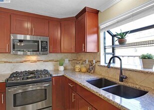 38790 Blacow Rd in Fremont, CA - Building Photo - Building Photo