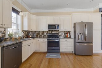 42 Lexington St in Waltham, MA - Building Photo - Building Photo