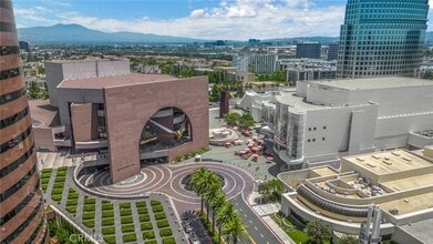 3660 S Bear St in Santa Ana, CA - Building Photo - Building Photo