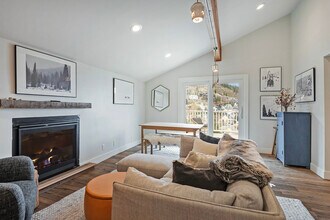 52 Prospect Ave in Park City, UT - Building Photo - Building Photo