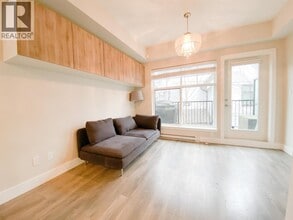 5138 Canada Wy in Burnaby, BC - Building Photo - Building Photo