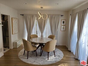 450 Rexford Dr in Beverly Hills, CA - Building Photo - Building Photo