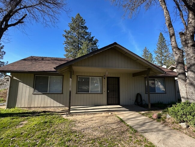 property at 48425 Victoria Ln