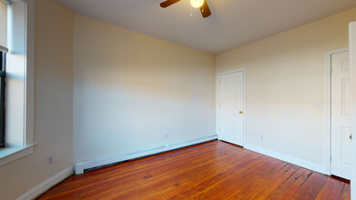 15 Linden St, Unit 2 in Boston, MA - Building Photo - Building Photo