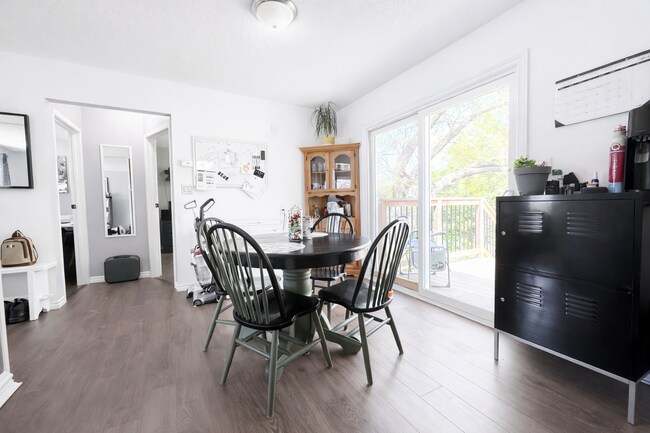 21 Frances St N in Barrie, ON - Building Photo - Building Photo