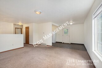 1319 Lafayette Ave in Kalamazoo, MI - Building Photo - Building Photo