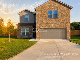 325 Crescent Dr in Jarrell, TX - Building Photo