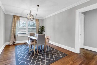 1354 Winburn Dr in East Point, GA - Foto de edificio - Building Photo