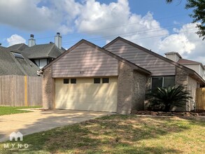 8731 Summit Pines Dr in Humble, TX - Building Photo - Building Photo